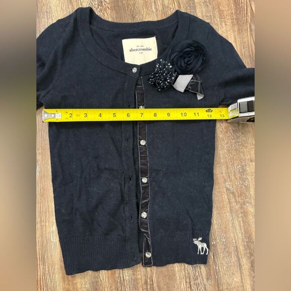 Abercrombie Kids Dark Navy Blue Y2K Cardigan Bow Flower Accent Size XL Preppy - Picture 7 of 9